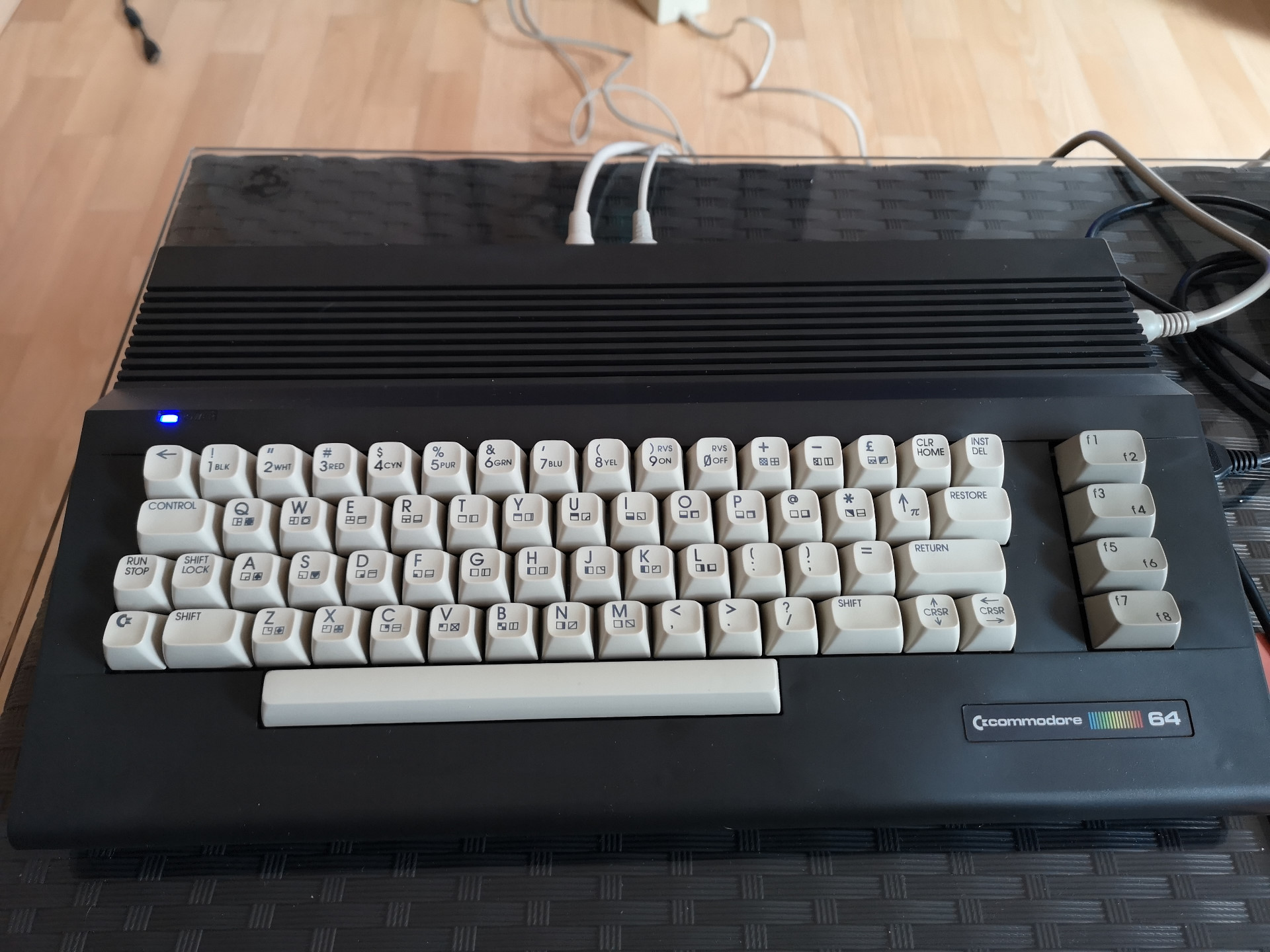 Commodore 64 mit weissen Tasten